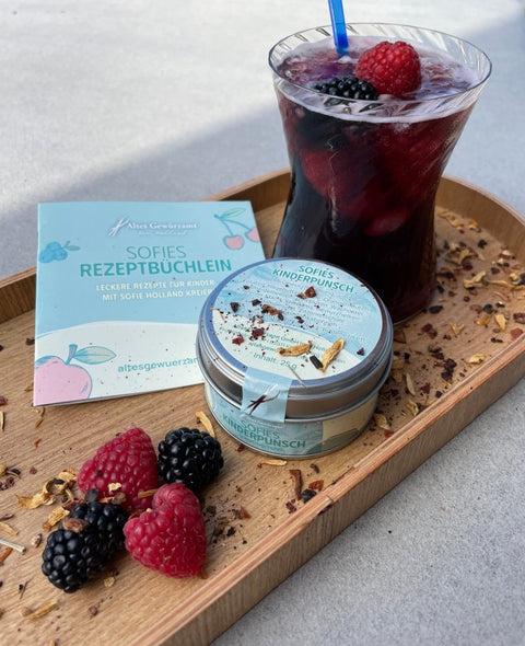 Kinderlimonade mit Sofies Kinderpunsch - www.altesgewuerzamt.live