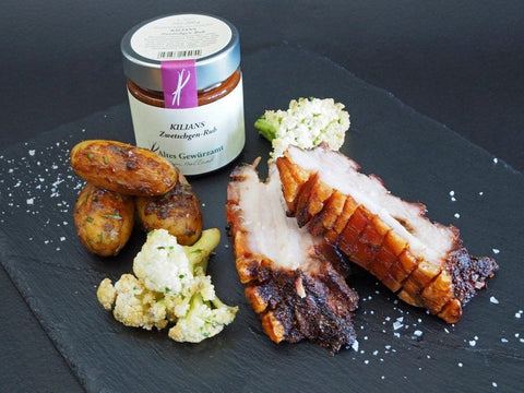 Fränkischer BBQ-Schweinebauch mit Grillkartoffeln und wildem Blumenkohl - www.altesgewuerzamt.live