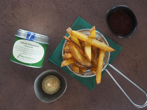 Pommes Frites mit Hollands Frittenwürze und Sesam-Mayonnaise - www.altesgewuerzamt.live