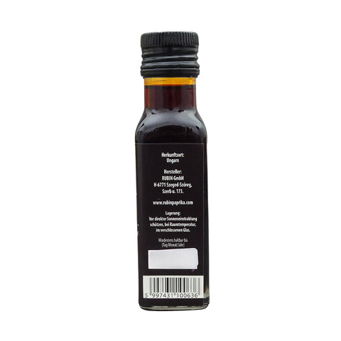 Gewürzpaprika Kernöl scharf Detail – tiefrote Farbe und feine Würze ungarischer Ölmühlen