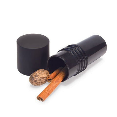 Muskatmühle 2 in 1 Anwendung – Muskatnuss, Zimtstange und Tonkabohne frisch reiben