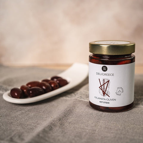 Kalamata-Oliven in Meersalzlake – violette griechische Oliven von Deligreece