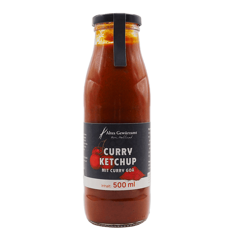 Curry-Ketchup mit sonnengereiften Tomaten und eigener Currymischung in der Glasflasche