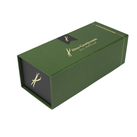 Small gift box from Altes Gewürzamt – a narrow magnetic box with magnetic closure