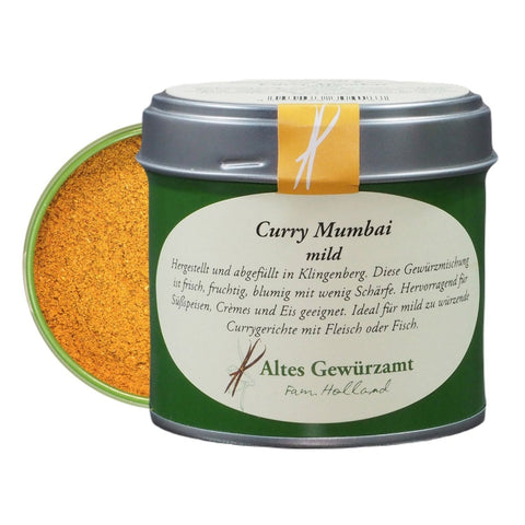 Curry Mumbai spice blend in the shaker tin